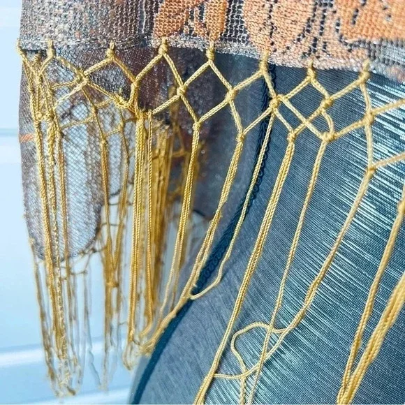 VINTAGE TRIANGLE SCARF IN MESH WITH FRINGES MUSTARD YELLOW - Picture 4 of 9